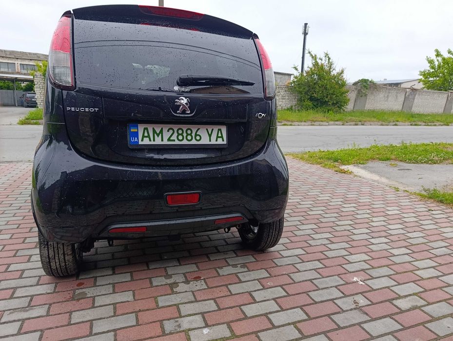 Peugeot iOn 2012 Електро