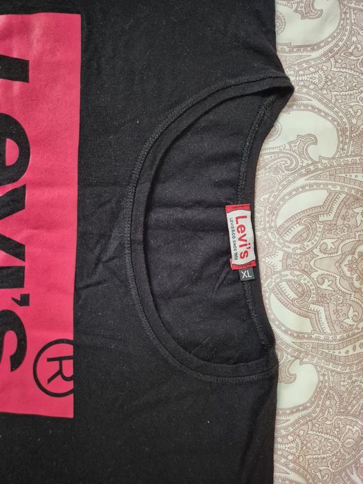 Czarna koszulka bluzka t-shirt Levis
