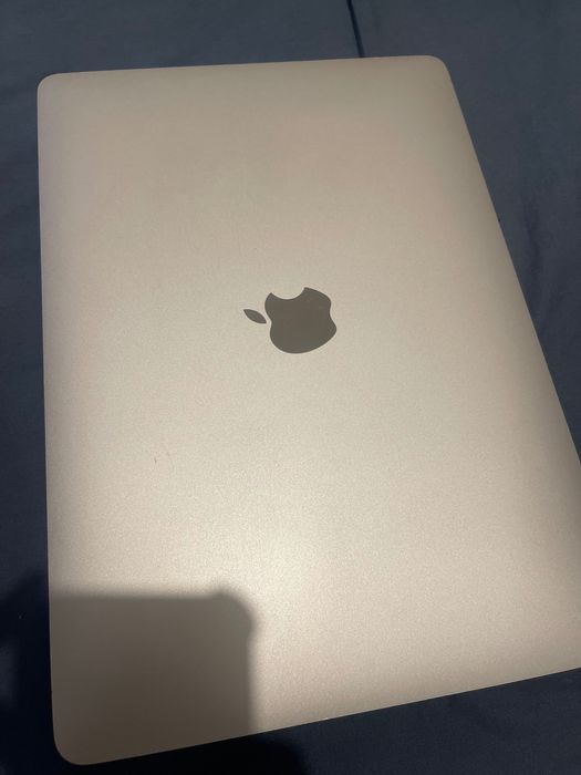 MacBook Pro 2017451421880084736001