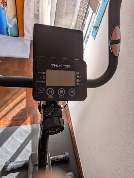 Bicicleta indoor estática THUNDER MICRUS + Tapete de proteção Domyos - NOVOS