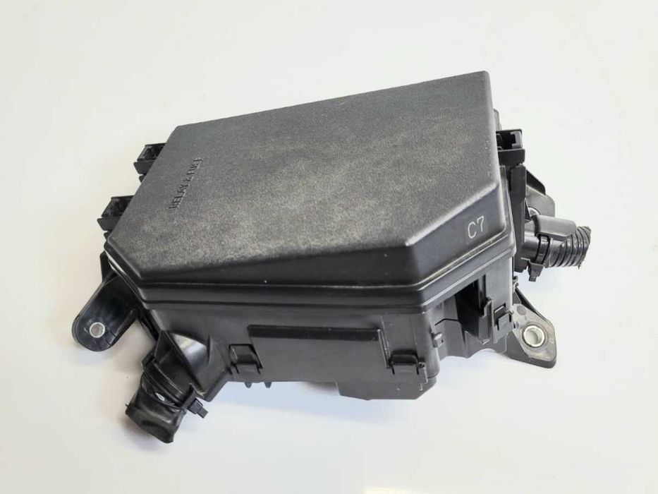 Skrzynka bezpieczników Corolla E21 2,0 Hybrid 2019r-2022r