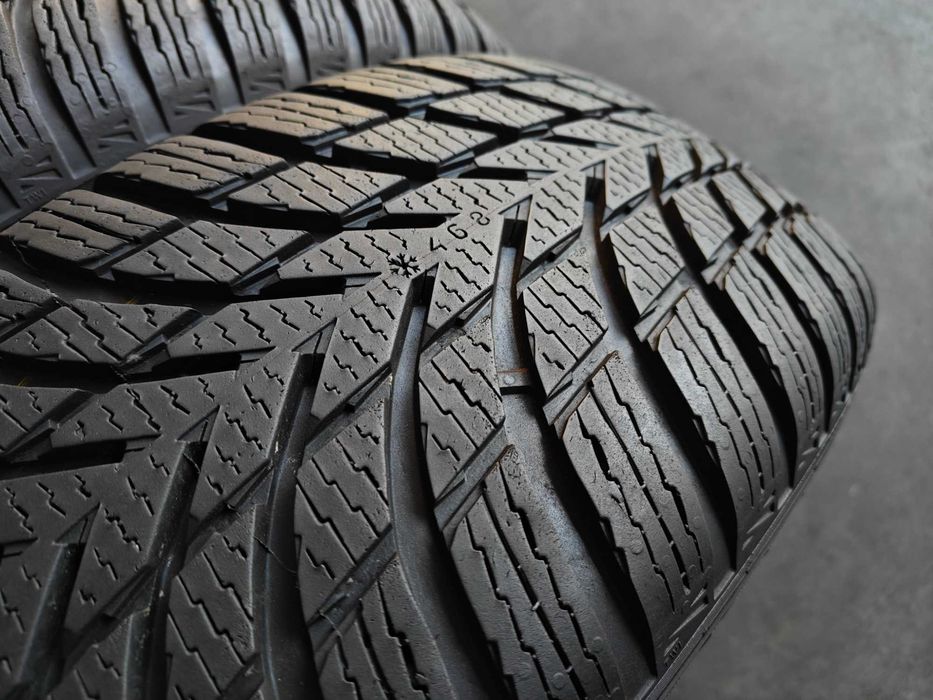 Шини 25року Nokian r17 215/65 103Н XL Фінські продаються комплект