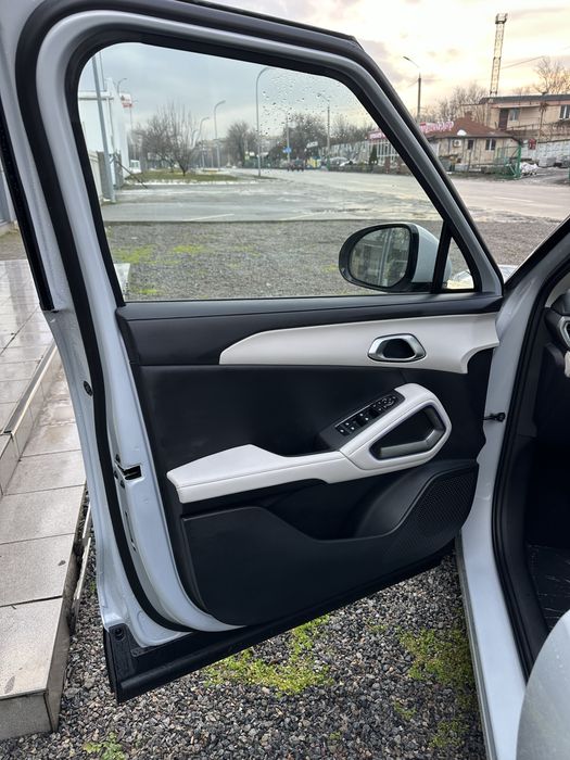 BYD Yuan Up 401 км Beyond максимальна комплектація