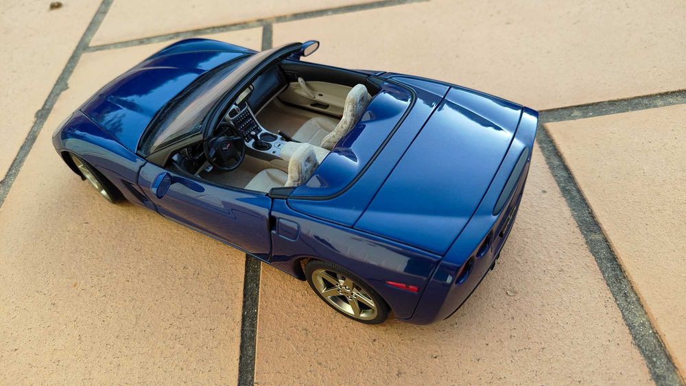 Corvette C6 Convertible Azul AutoArt 1/18