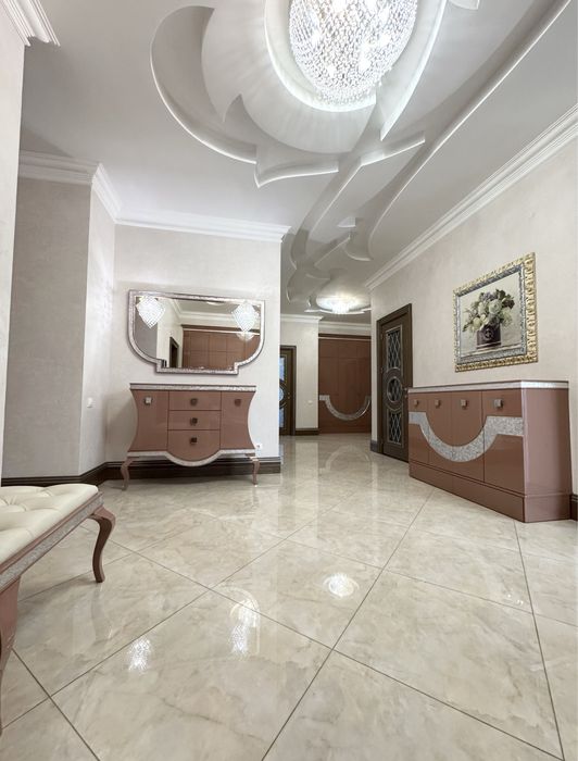 Будинок на Газовику в найпрестижнішому районі. 10 соток. В НАЯВНОСТІ!