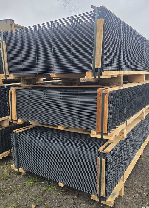 Panel ogrodzeniowy 3D 153 x 250 cm RAL 7016 antracyt drut fi 4 mm