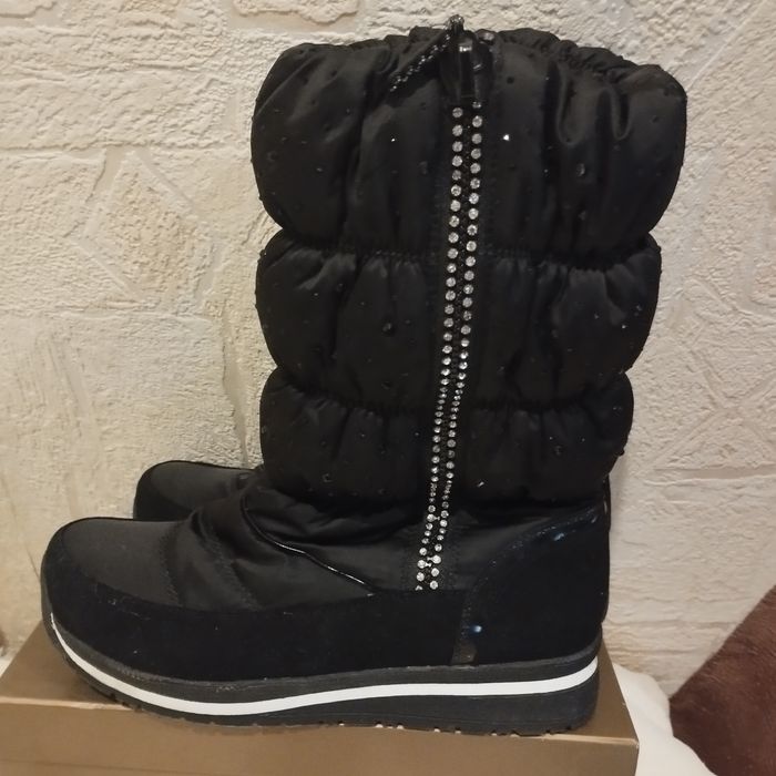 Чобітки жіночі теплі.