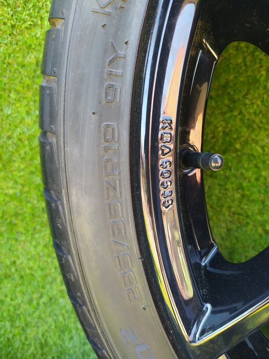 Felgi koła Toyota Corolla 235/35 R19 Lato BORBET