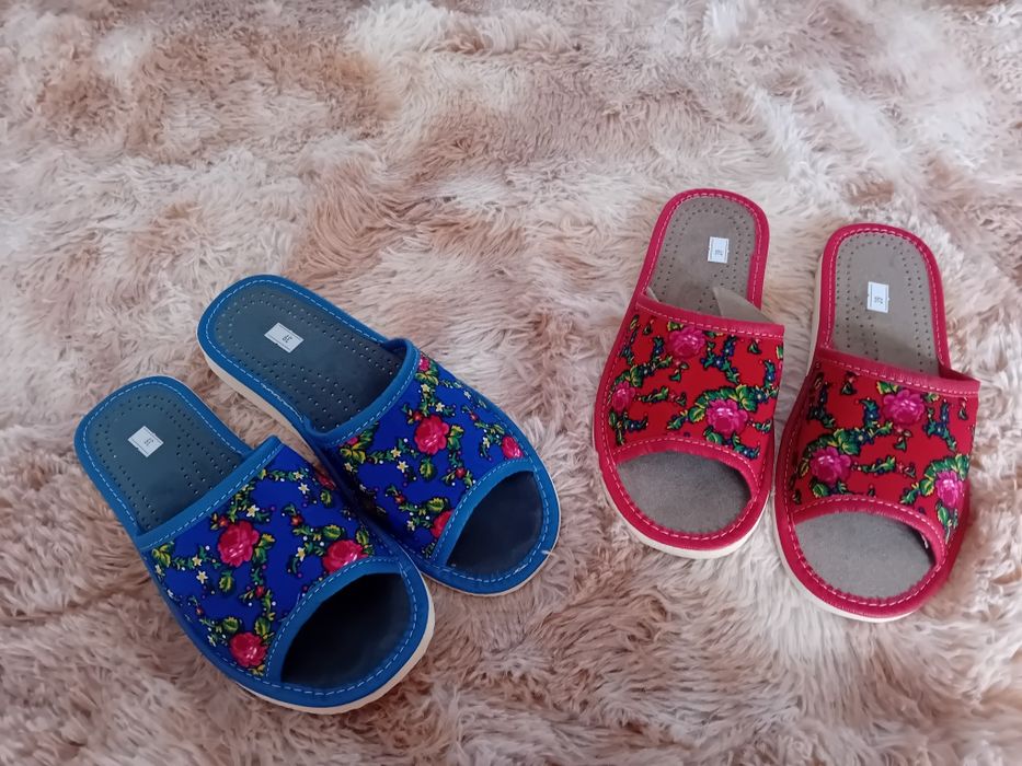 Nowe kapcie damskie 39 skóra