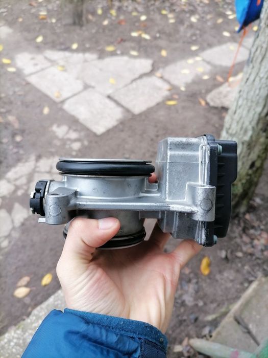 Дросельна заслонка Reanult Laguna 2