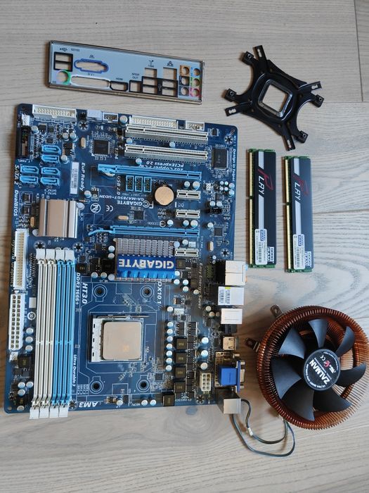 Комплект Phenom II X3 / 8GB DDR3 / Zalman Quiet — для офісу, навчання