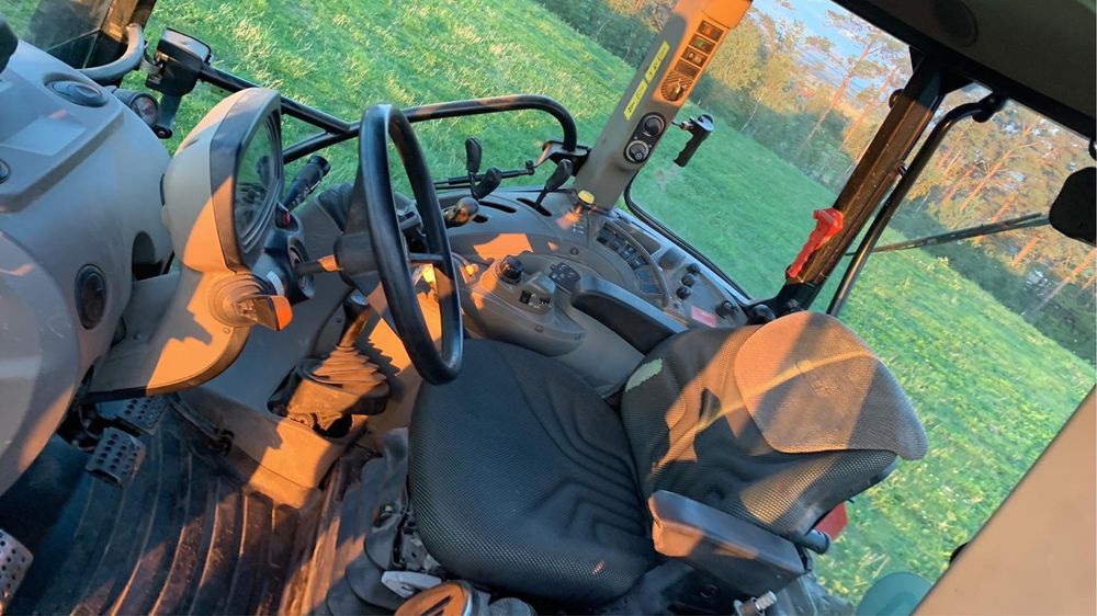 Case Farmall 115u