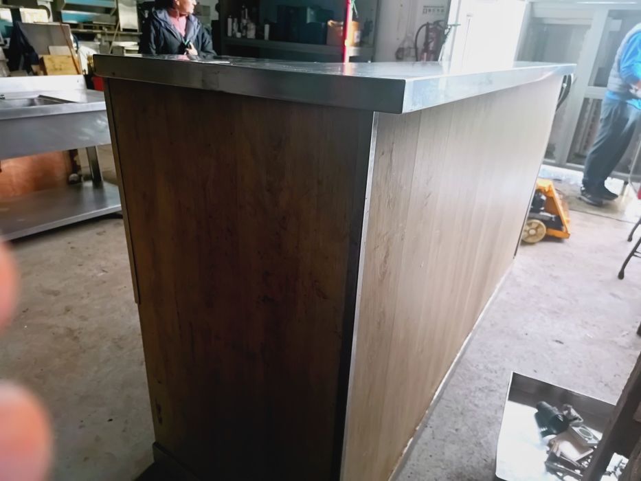 Balcão de serviço com refrigeração