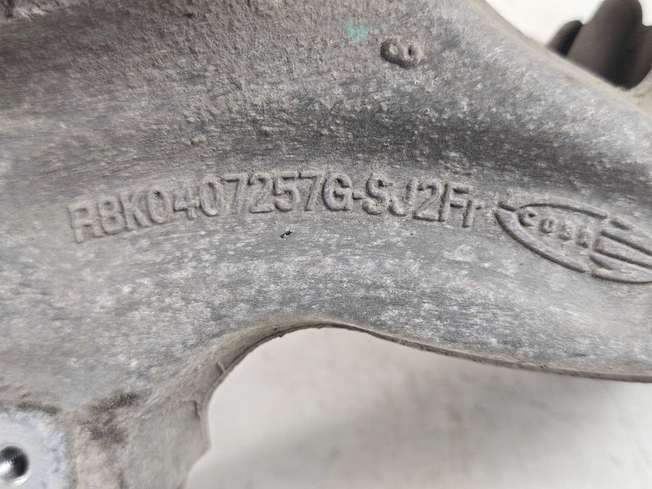 AUDI A4 B8 A5 8T PRZED LIFT 07-11 Zwrotnica lewa przód przednia 8K0407257G