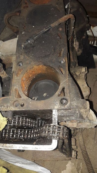 Продаю блок двигуна змз 405