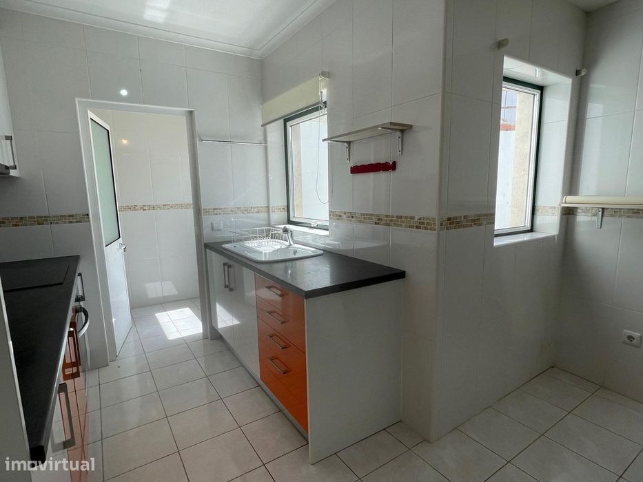 Moradia T3 mais garagem