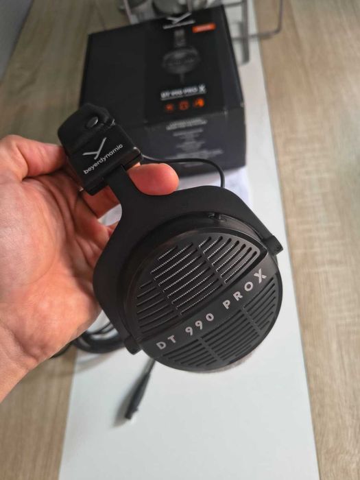 Beyerdynamic DT 990 PRO X Studio headphones na Garantia até 2028