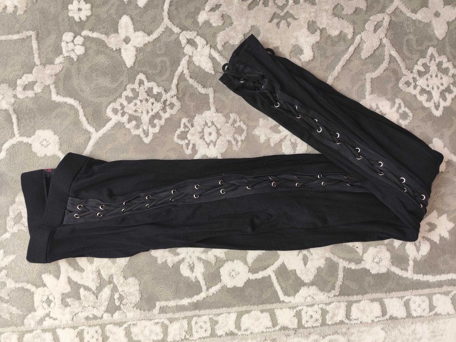 Czarne legginsy z wysokim stanem z wiązaniami Stylewise