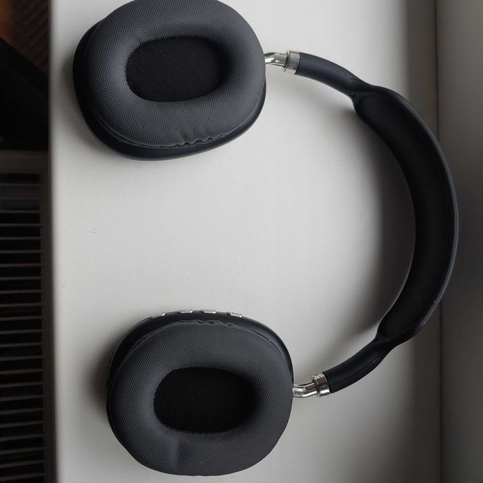 Продам навушники ТДС-3 з безпровідні блютус,та Р9 FM.SD карта.