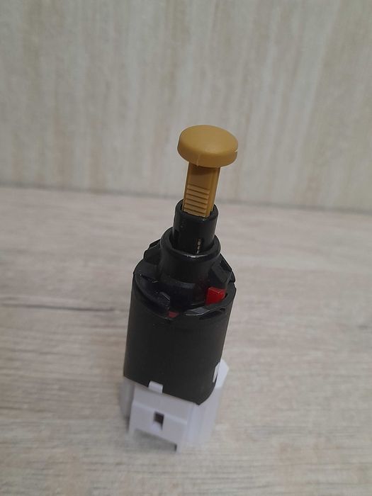 Włącznik świateł STOP FEBI BILSTEIN 37359