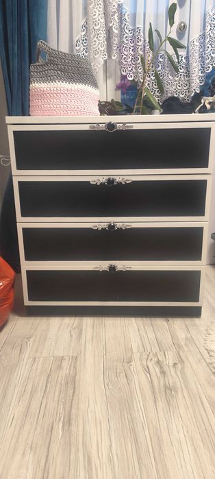 Komoda z 4 szufladami