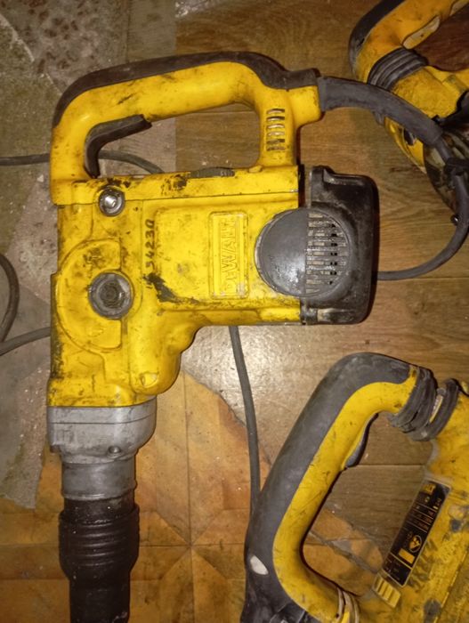 Продам DeWalt 25601. DeWalt 25700
