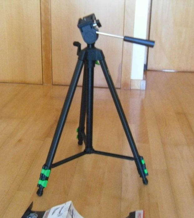 Tripé Para Camera de filmar e máquina. fotográfica