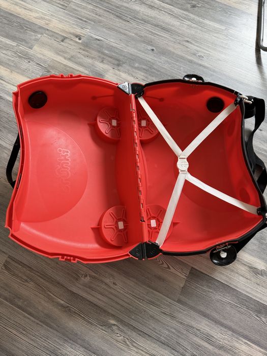 Валіза / чемодан  дитяча trunki на колесах