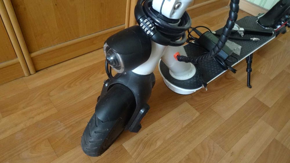 Электросамокат Crosser E9 Premium MAX Air.