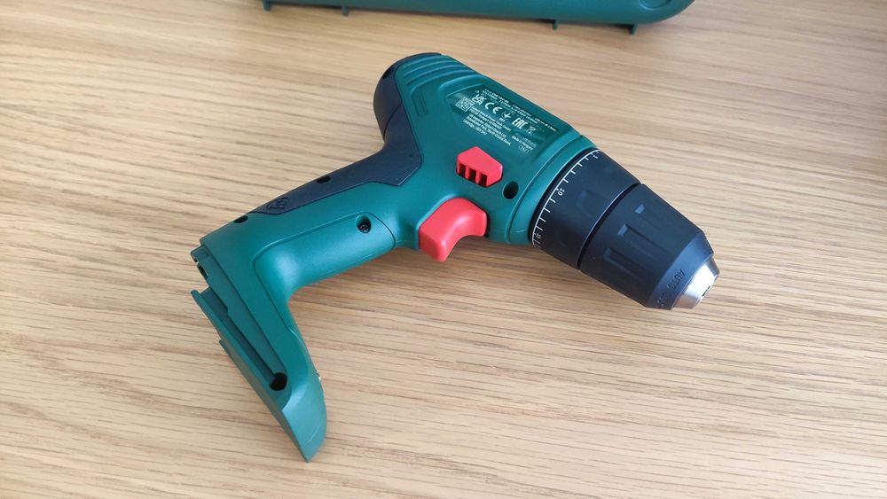 berbequim bosch EasyDrill 18V-40, nova em caixa, garantia