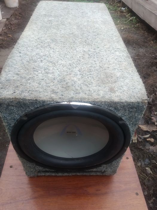 Продам сабвуфер.