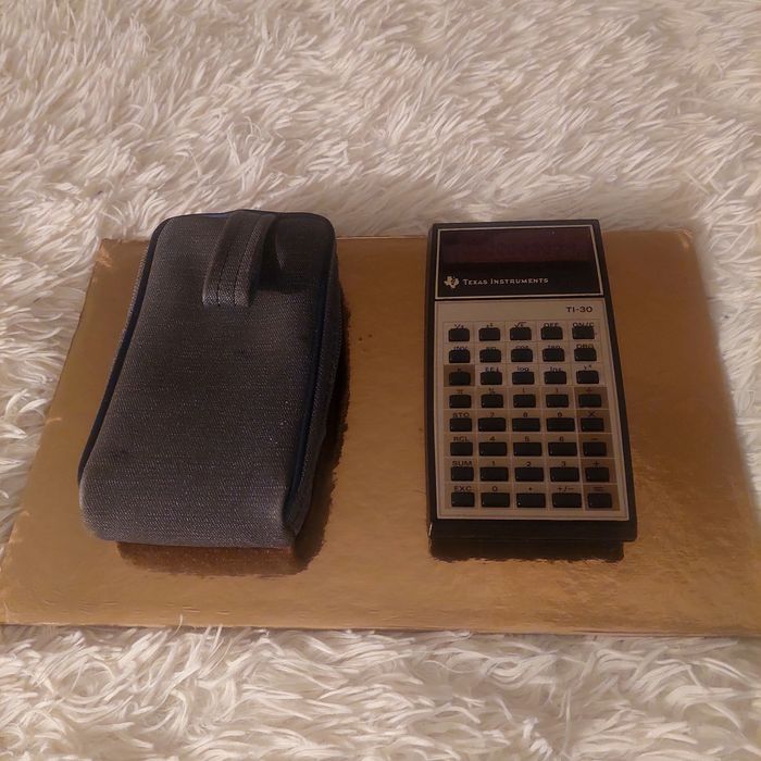 Calculadora antiga Texas Instrument TI-30 , fabricada nos USA.