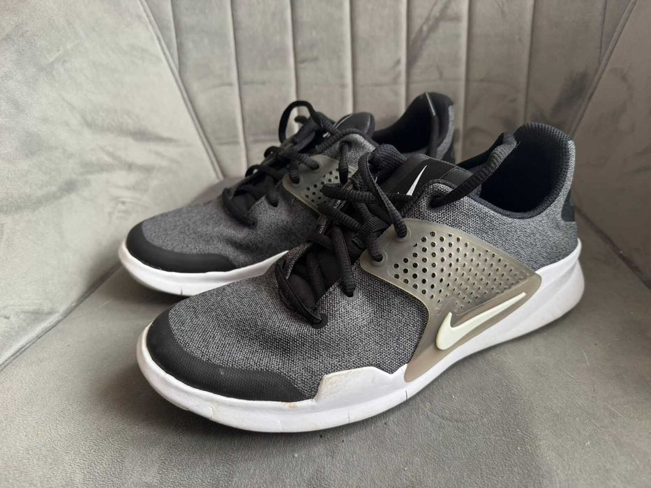 кросівки Nike модель 902813-002 розмір +-38.5