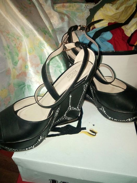 Sandália cunha 39 novas