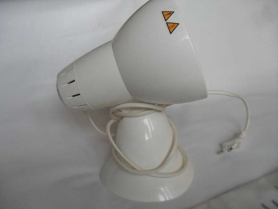 LAMPA NA PODCZERWIEŃ QUIGG - grzewcza - lecznicza - biała stan - bdb 2