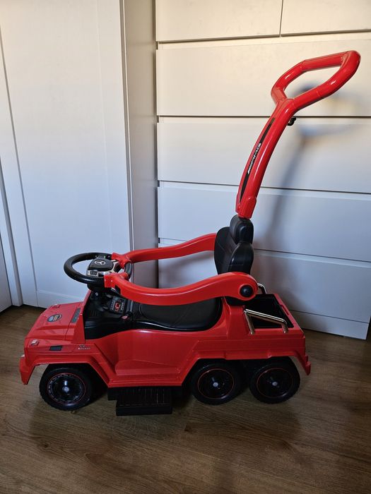 Auto na akumulator odpychacz jeździk  Mercedes AMG