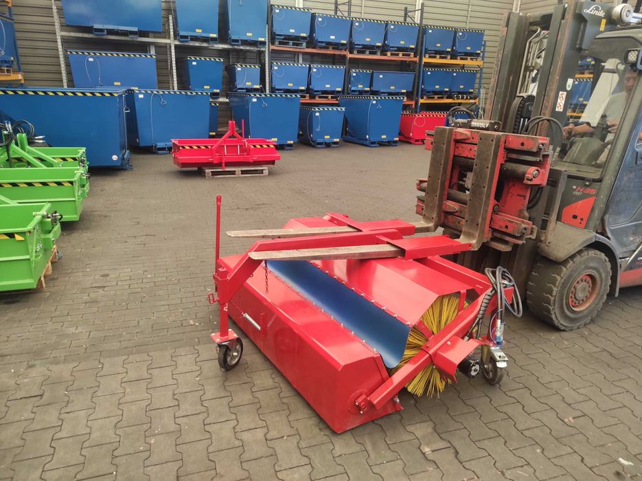 Zamiatarka hydrauliczna z koszem do wózka widłowego - 160 cm