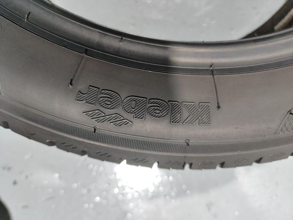 2 pneus semi novos 195-50R19 Michelin - Oferta dos Portes