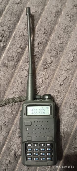 Продам рацію Baofeng uv5r 8w