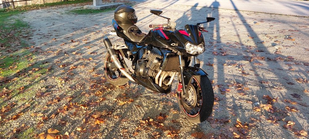 Kawasaki Z750 – Totalmente Renovada e Personalizada com Extras