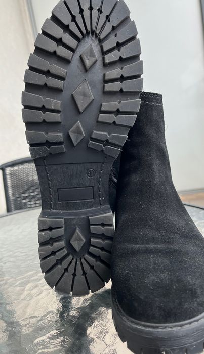 Buty zamszowe czarny 41r Lasocki
