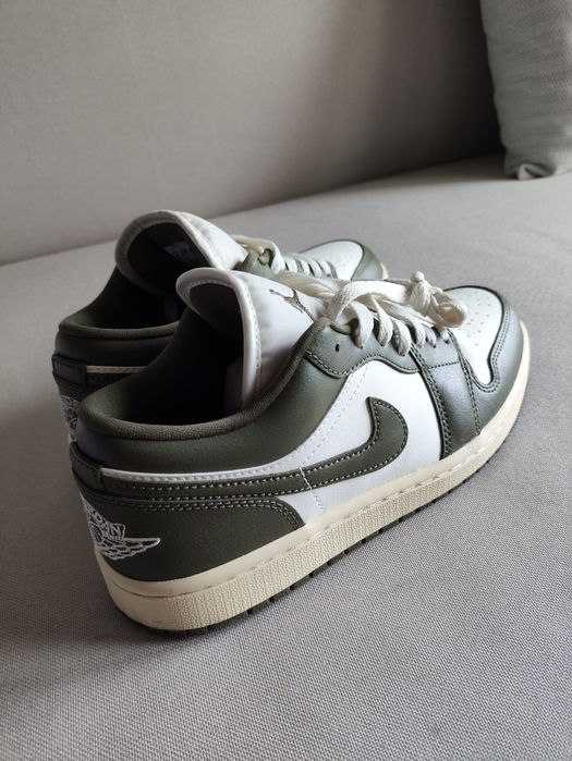 Ténis Nike Air Jordan 1 Low - NOVOS