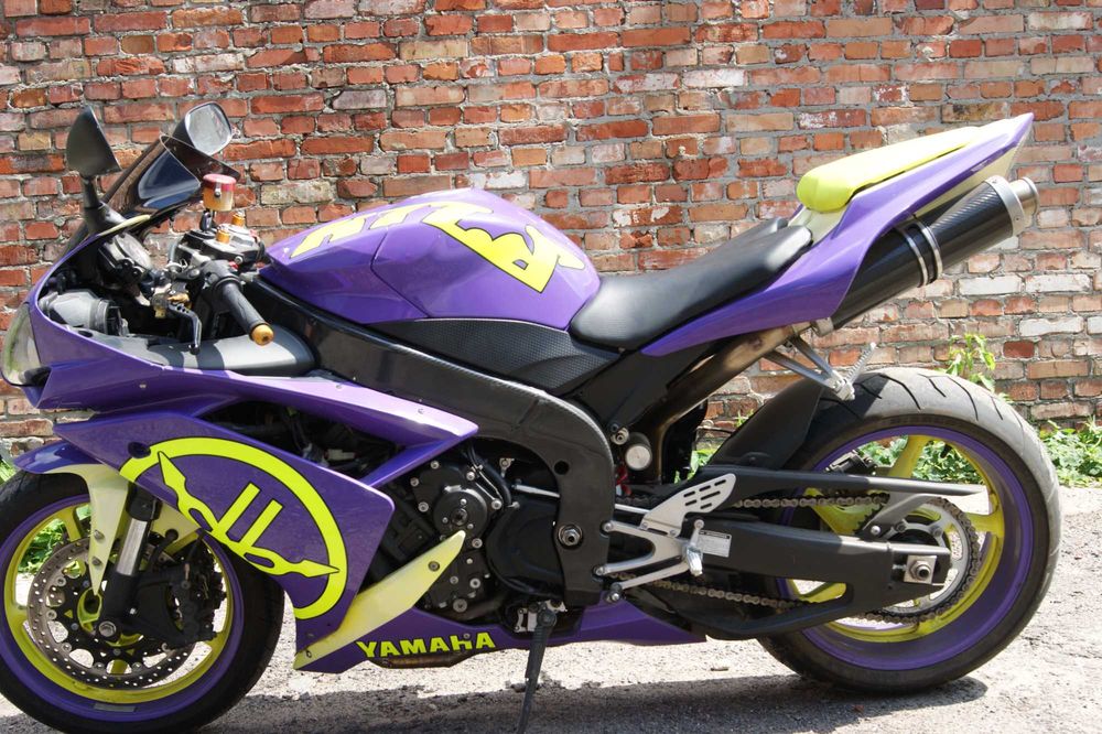 ямаха R1 спорт 07
