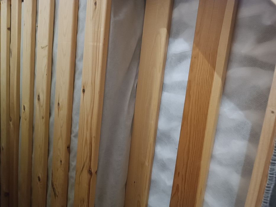 Ліжка IKEA (каркасні матраци). Розміри 140х200, 105х200, 90х200.Швеція