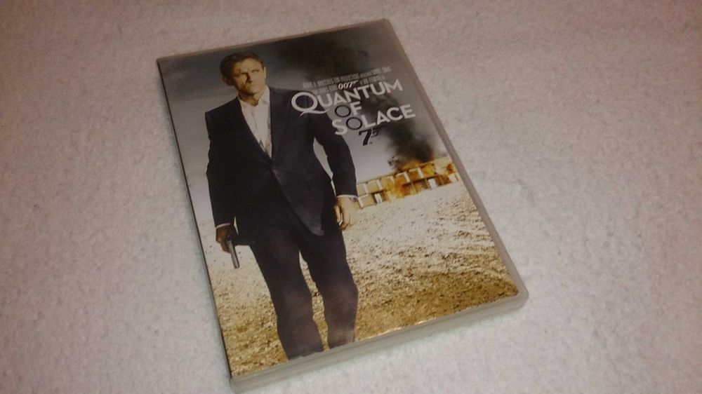 007 - quantum of solace (filme/dvd) com daniel craig64751207324929120