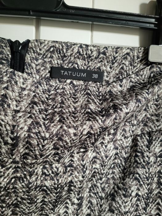 Ołówkowa spódnica Tatuum