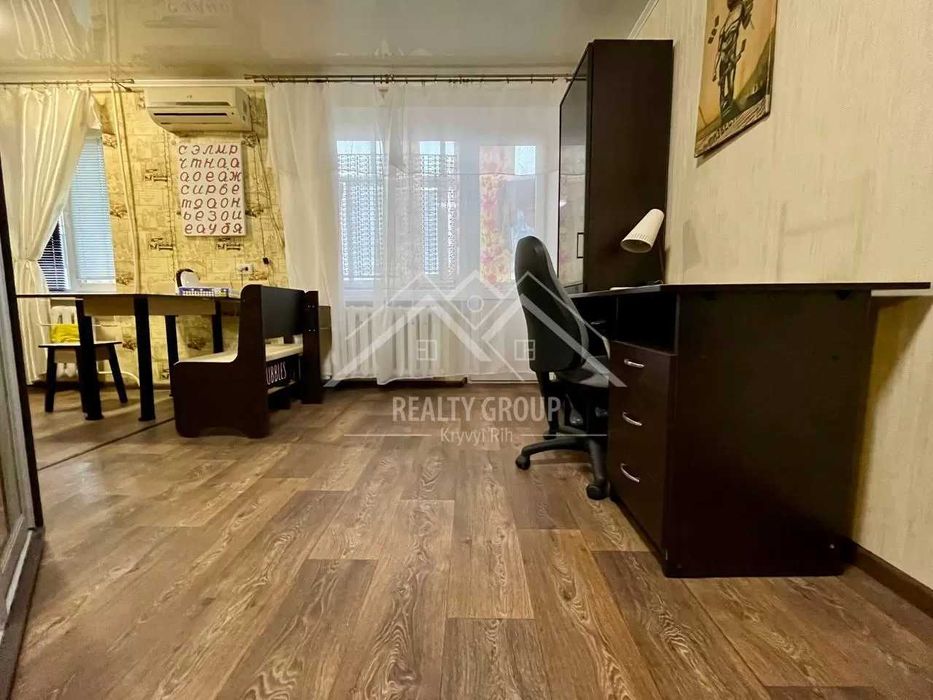 Оренда 1к квартири студії на Соцмісті