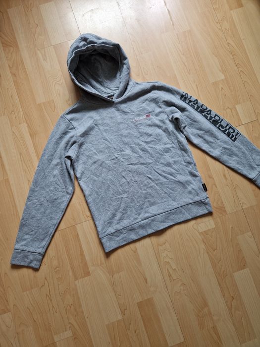 Bluza Napapijri
Rozmiar: M(16/170)
Wymiary:
Szerokość mierzona pod pac