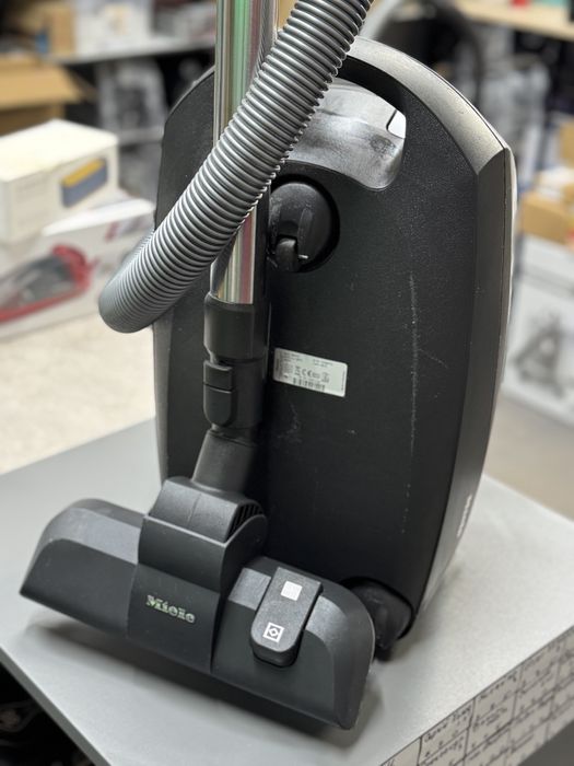 Пилосос Miele C1 Classic Flex б/в. В гарному стані.