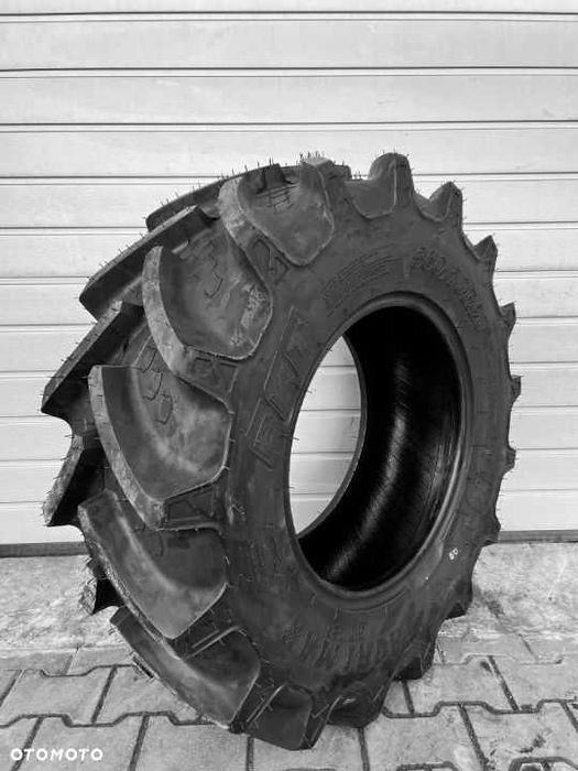Opona Rolnicza 360/70R20 BKT 12,4R20 I 320/85R20